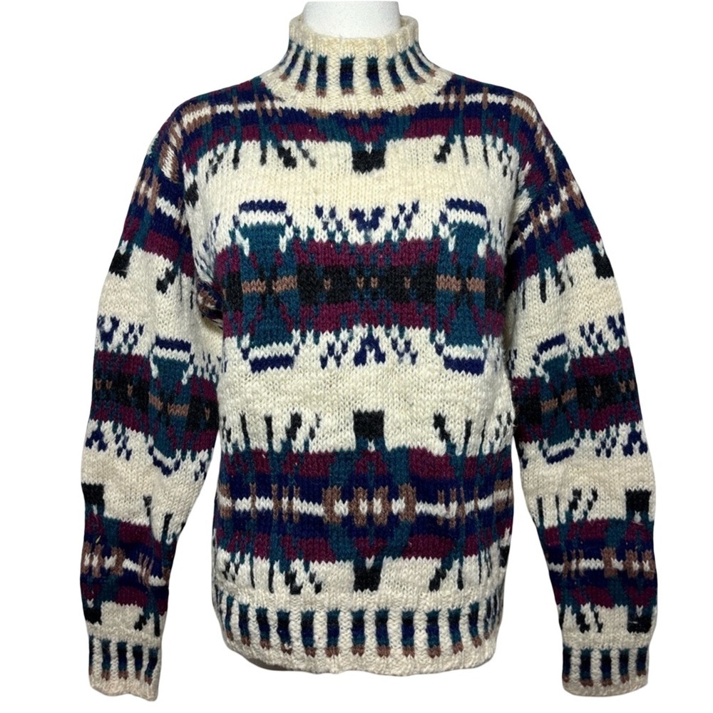 Vintage Woolrich Cream and Blue Patterned Turtleneck Sweater